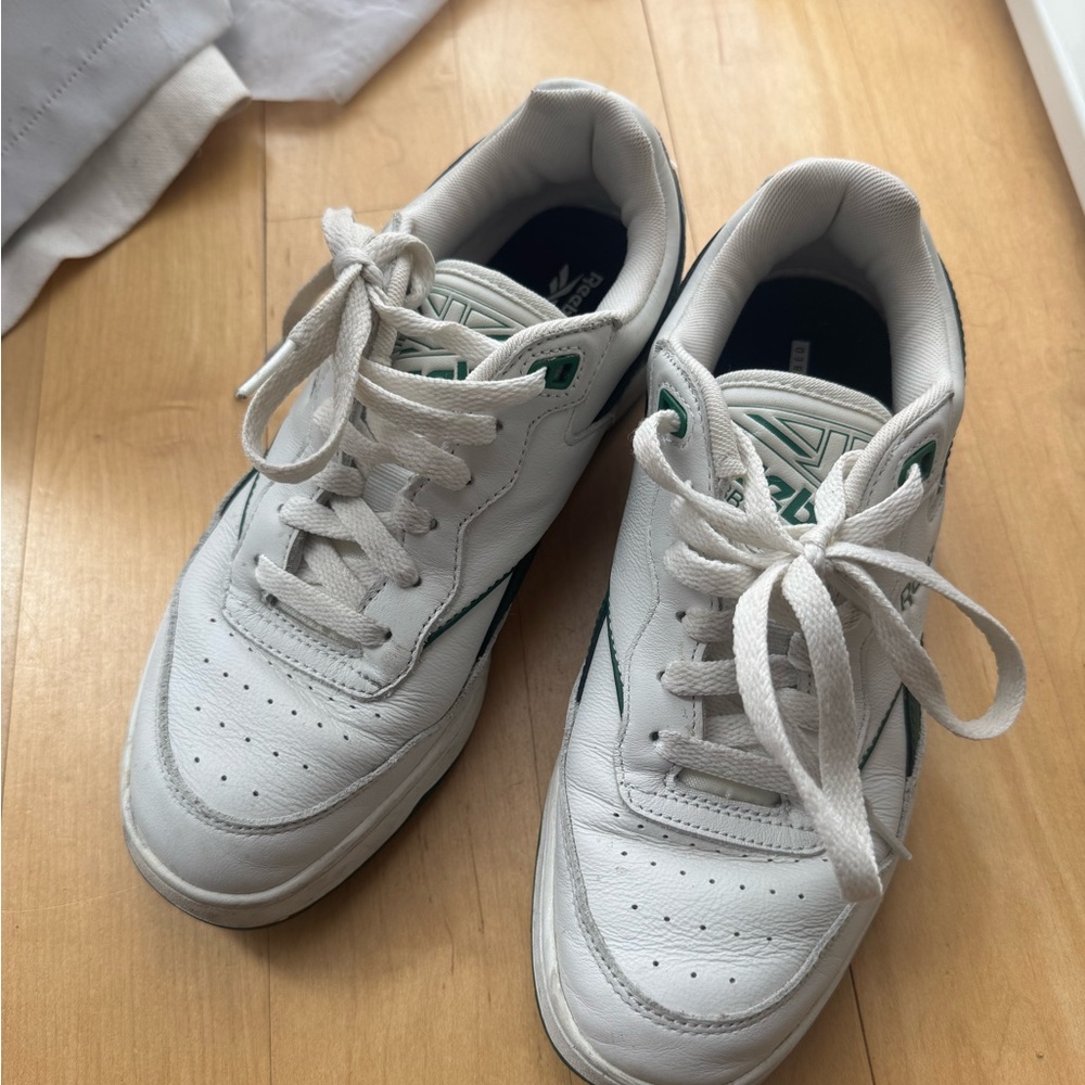 Reebok court advance sneaker unisex